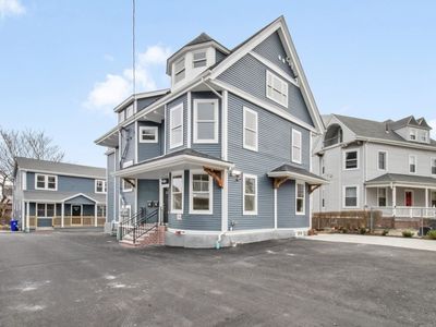 66-66-66R Stanley St