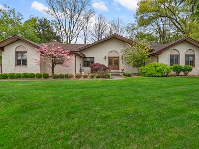Property at 6910 Montgomery Dr, Shelby Township, MI