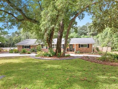 1101 Waverly Rd
