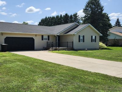 1715 Holiday Dr