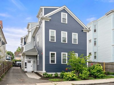 38 Armandine St #1