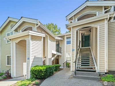 2300 Jefferson Avenue NE #E121