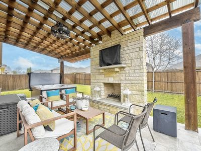 3904 Deer Lake Dr
