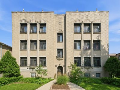6211 N Mozart St Unit 2N