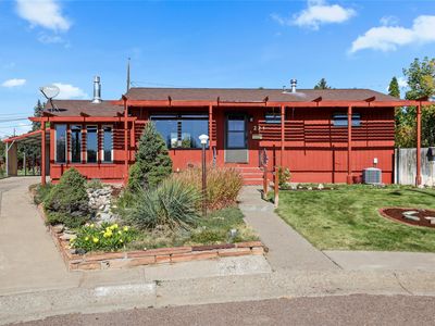221 Riverview 1 E