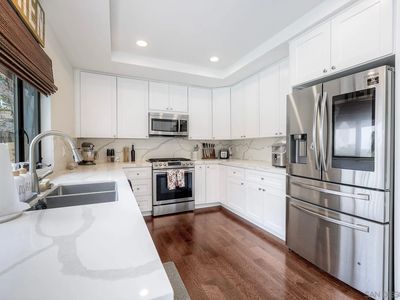 5967 Bernadette Ln