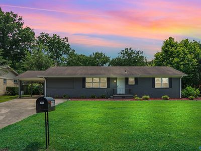 1711 Sandra St SW