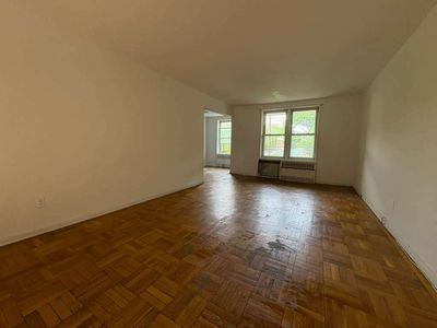 110 Brooklyn Ave APT 1F