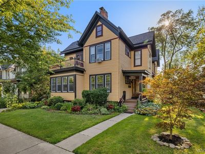 180 Richmond Ave