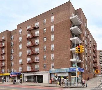 42-95 Main Street #3B