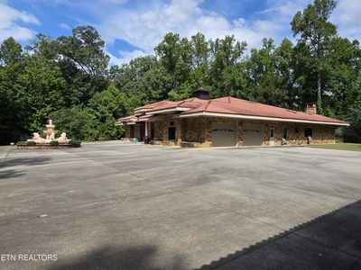 574 Bacon Springs Ln