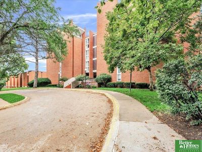 3702 Jackson St #105