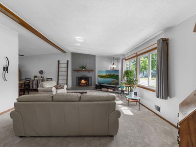 8555 Medicine Lake Rd