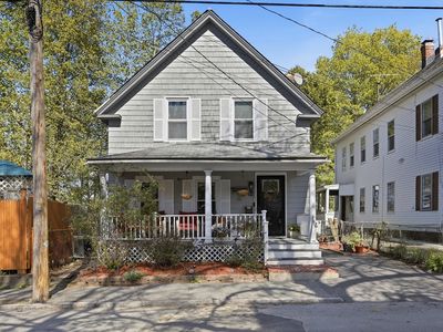 24 Lawrence St