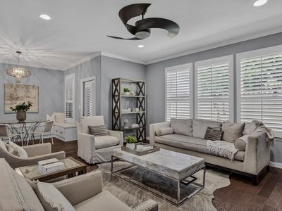 6313 Paragon Dr