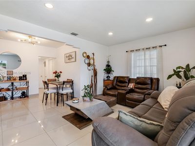 1059 NW 77th St
