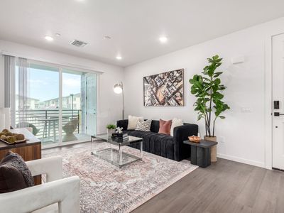 6153 N Ceylon St Unit 304