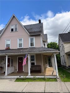 722 George St