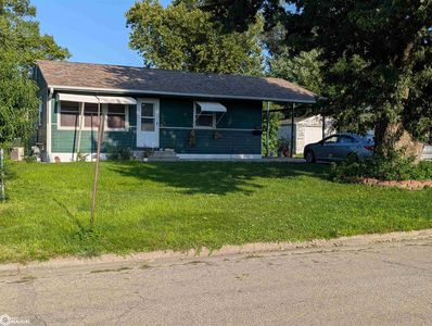 Property at 111 N 13th Ave, Marshalltown, IA