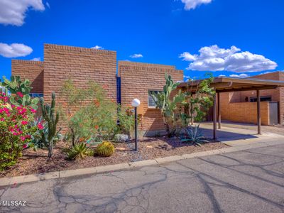 3856 N Pasatiempo Pl
