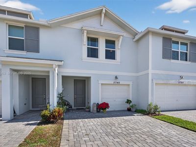 5746 SE Edgewater Cir