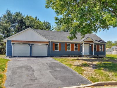 10 Newark Cir