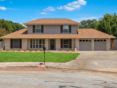 2906 BARREL OAK ST