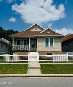 807 Holliday Hills Dr