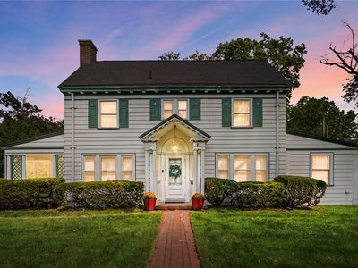 1630 S Main St
