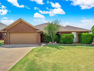 401 SE Lancelot Ln
