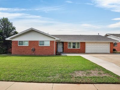 3624 Loma Dr