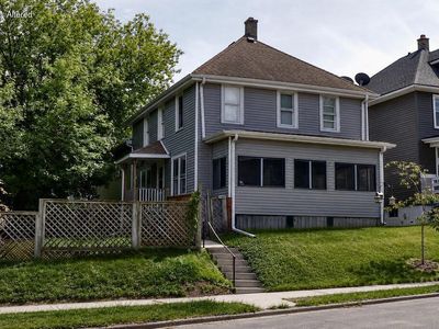 1005 Clara AVENUE