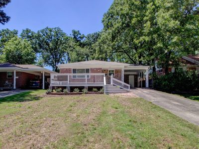 1210 Bryan St