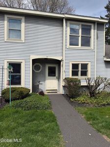 Property at 10 Bennington Way, Halfmoon, NY