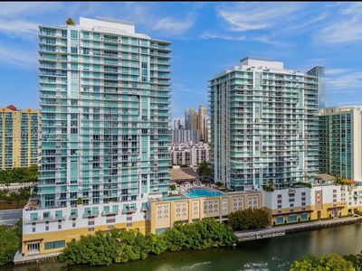 330 Sunny Isles Blvd #5-2002