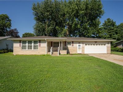 1017 N Wenthe Dr