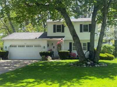 3453 Pond View Dr