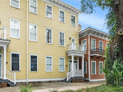 521 E Broad Street