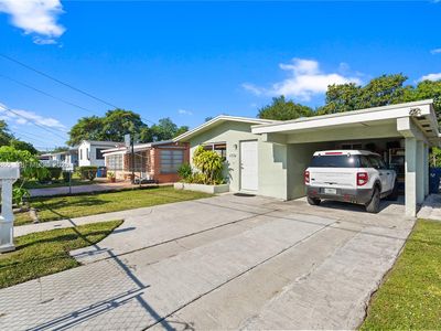 5300 NW 30th Pl