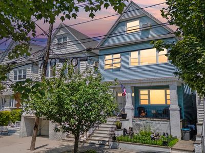131 W 10th St