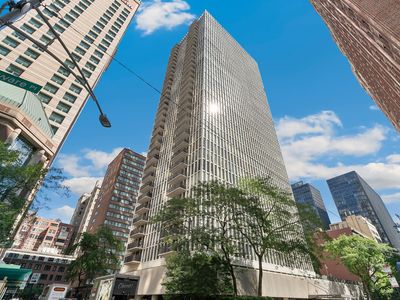 200 E Delaware Pl APT 11A