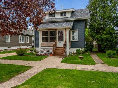 541 Roscoe Ave