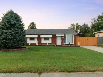 6413 Venango Dr