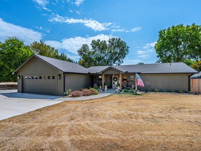 501 Five Lakes Dr
