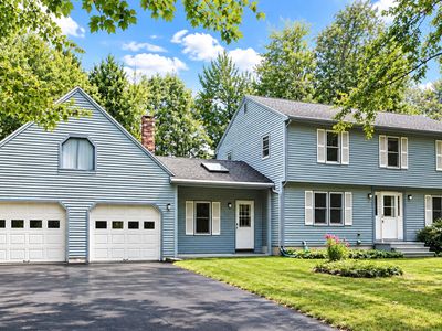 5 Iris Drive