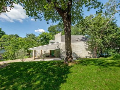600 Eastcliff Dr