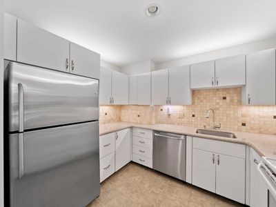 100 Parks St APT 27