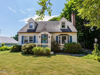 38 Connecticut Ave