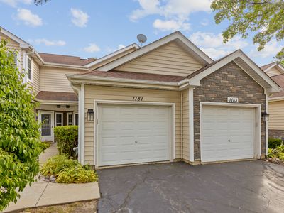 Property at 1181 Regency Dr, Schaumburg, IL