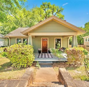 806 Perry Rd